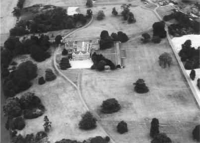 /uploads/image/historical/Aerial view of Hall in WW II.jpg